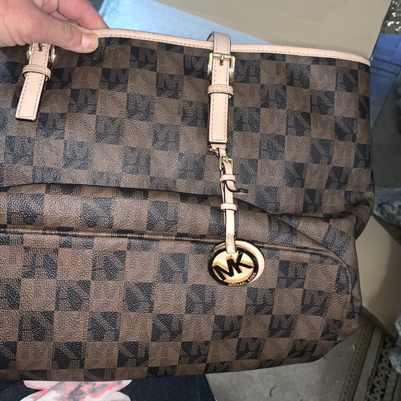 Michael Kors Jet Set Checkered Tote - Picture 8 of 8